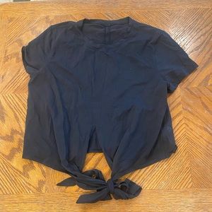Lululemon Tie tshirt size 4 black